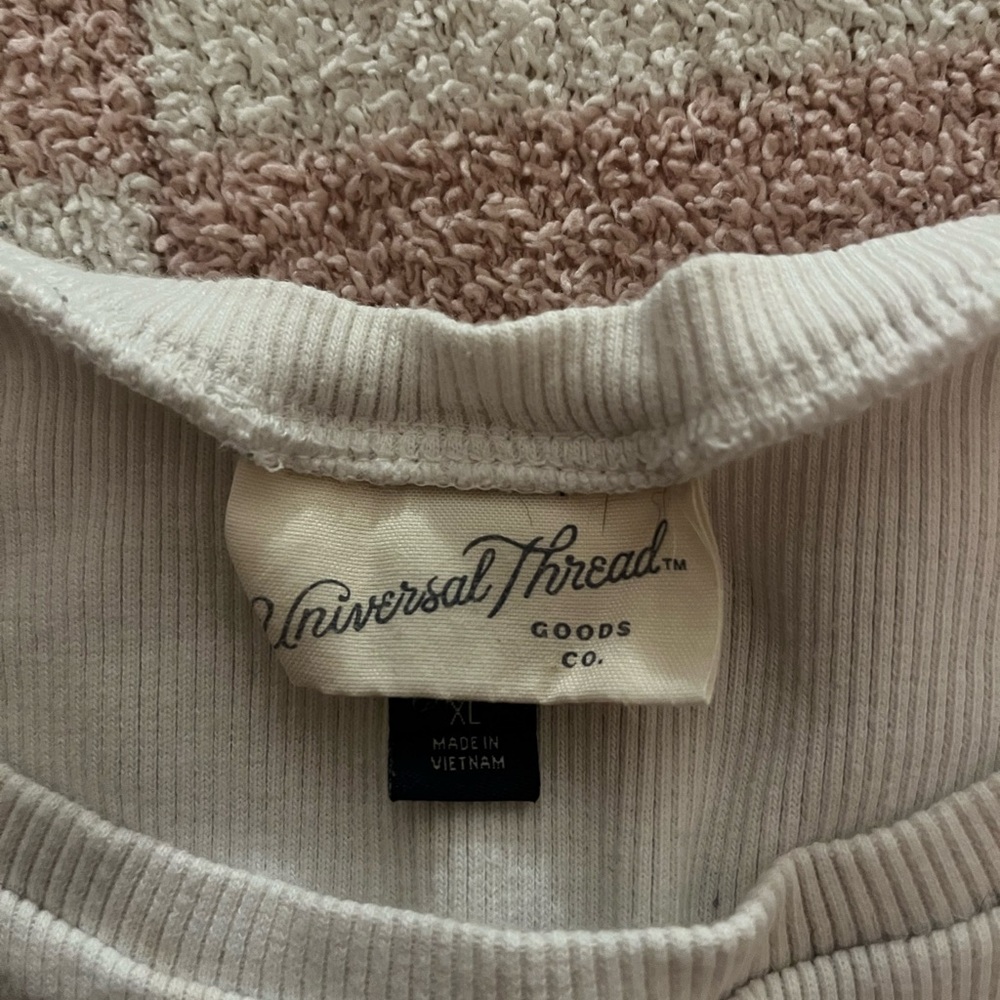 Universal Thread Long Sleeve - Picture 2 of 2